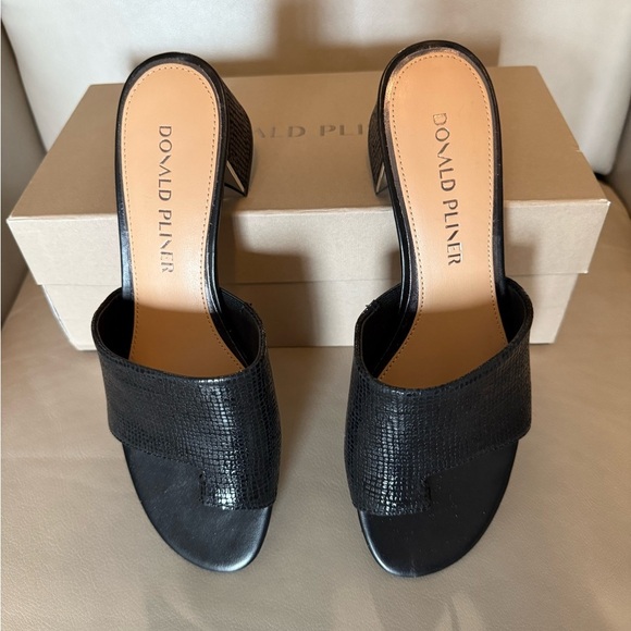NIB Donald J. Pliner Melros Pebbled Black Women's Slide Sandals sz 7.5